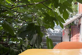 Guest House Kolibri Beach