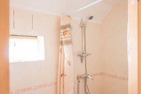 Guest House Kolibri Beach