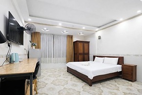 Huyen House