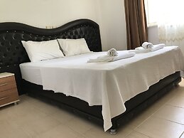 Moonlight Apart Hotel