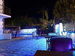 Moonlight Apart Hotel