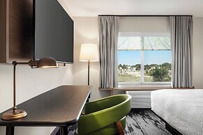 Fairfield Inn & Suites by Marriott Milwaukee West