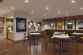 Fairfield Inn & Suites by Marriott Milwaukee West
