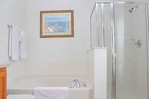 Berkeley Executive - Five Bedroom Home