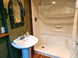 Frigon Suite - Waterfront