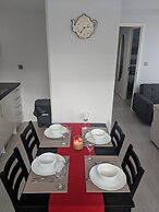 LT Grove Apartment - Stratford