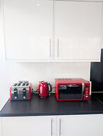 LT Grove Apartment - Stratford