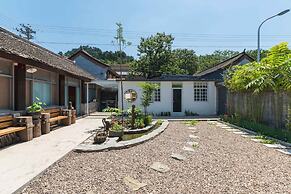 B&B  under  GreatWall