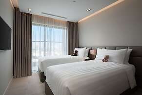 Oakwood Residence Hanoi