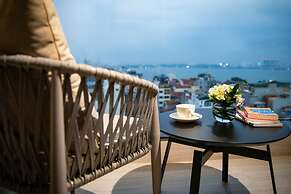 Oakwood Residence Hanoi