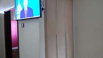 Lillian Towers Hotel