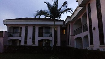 Lillian Towers Hotel