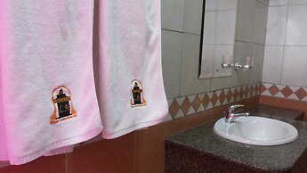 Lillian Towers Hotel