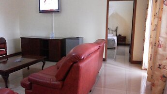 Lillian Towers Hotel