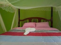 Sipi Travellers Lodge