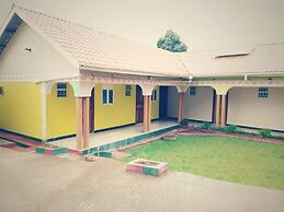 Sipi Travellers Lodge