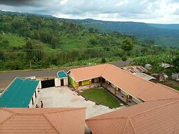 Sipi Travellers Lodge