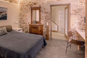 Chania Escapes Boutique Apartments - Koum Kapi Beach