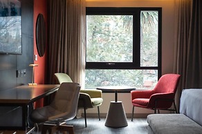 SORO Montevideo, Curio Collection by Hilton