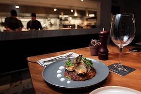 SORO Montevideo, Curio Collection by Hilton