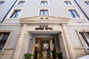 Grand Midway Hotel