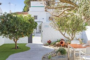 Villas By Seric,15' walking to the beach