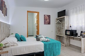 Villas By Seric,15' walking to the beach