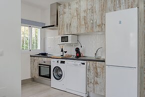 Villas By Seric,15' walking to the beach