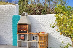 Villas By Seric,15' walking to the beach