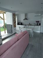 Villas By Seric,15' walking to the beach