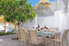 Villas By Seric,15' walking to the beach