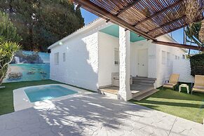 Villas By Seric,15' walking to the beach