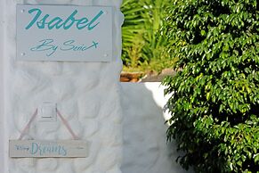 Villas By Seric,15' walking to the beach