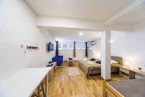 F Apartmani Kragujevac - Luxuary Business Suites