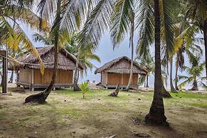 San Blas Paradise Private Cabins on Shipwreck Island - meals included