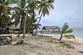 San Blas Paradise Private Cabins on Shipwreck Island - meals included