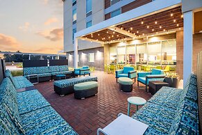Home2 Suites by Hilton Houston IAH Airport Beltway 8