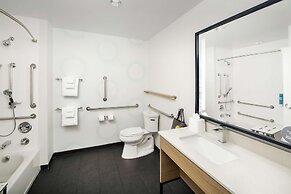 Tru by Hilton Denver Airport Tower Road