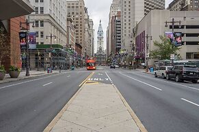 City Center!!! - Gorgeous Apartment With Deck