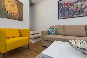 City Center!!! - Gorgeous Apartment With Deck