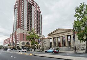 City Center!!! - Gorgeous Apartment With Deck