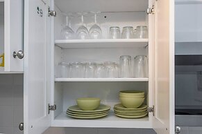 City Center!!! - Gorgeous Apartment With Deck