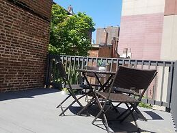 City Center!!! - Gorgeous Apartment With Deck