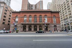 City Center!!! - Gorgeous Apartment With Deck