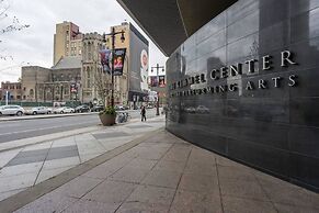 City Center!!! - Gorgeous Apartment With Deck