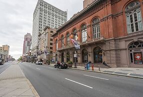 City Center!!! - Gorgeous Apartment With Deck