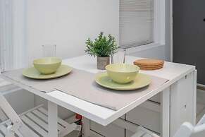 City Center!!! - Gorgeous Apartment With Deck