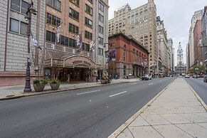 City Center!!! - Gorgeous Apartment With Deck