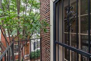 Historic Gem - City Center/patio/soak Tub