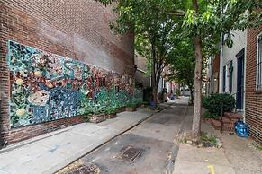 Historic Gem - City Center/patio/soak Tub